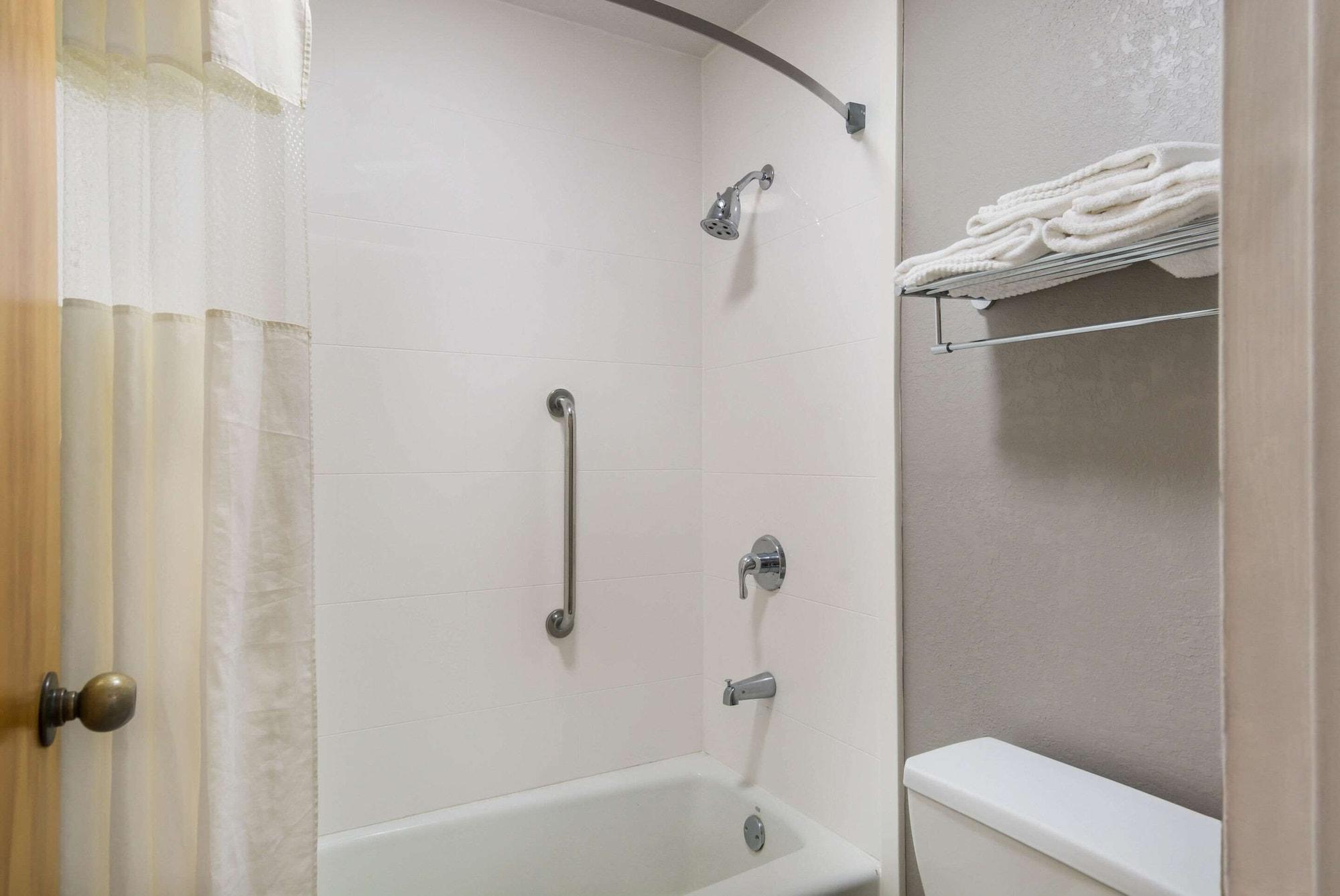 Quality Inn Emporia Ngoại thất bức ảnh