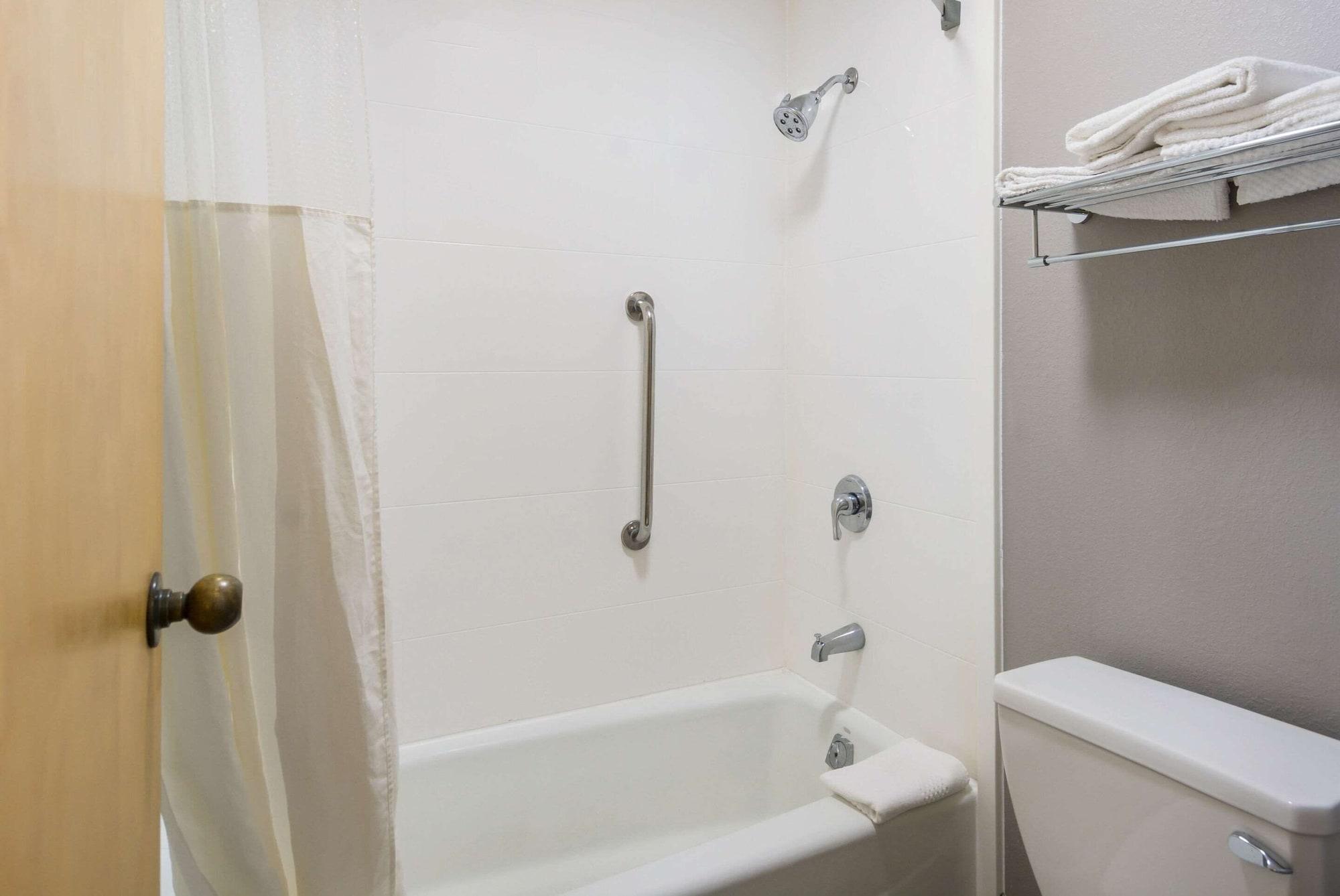 Quality Inn Emporia Ngoại thất bức ảnh