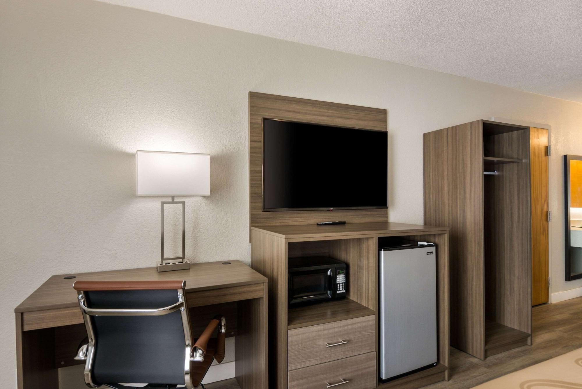 Quality Inn Emporia Ngoại thất bức ảnh